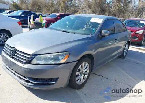 2013 Volkswagen Passat S z USA, uszkodzony, nr VIN 1VWAP7A32DC073289